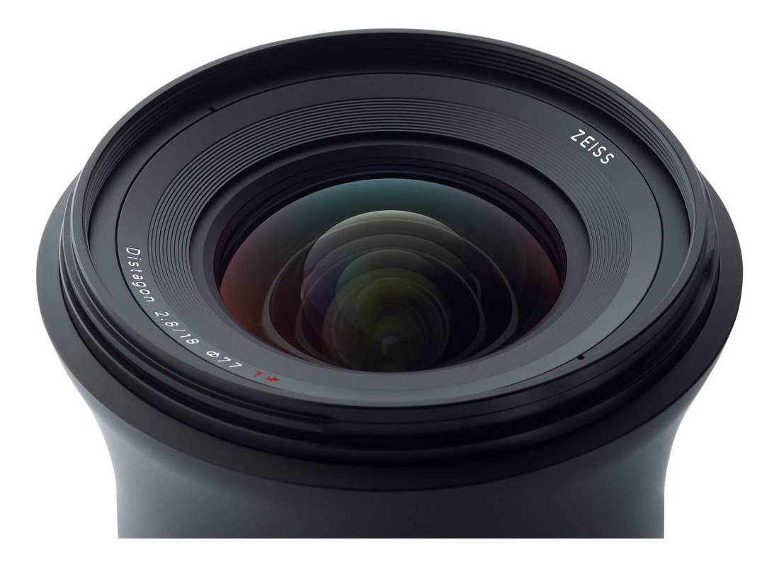 Zeiss Milvus 18mm f/2.8 monture ZE