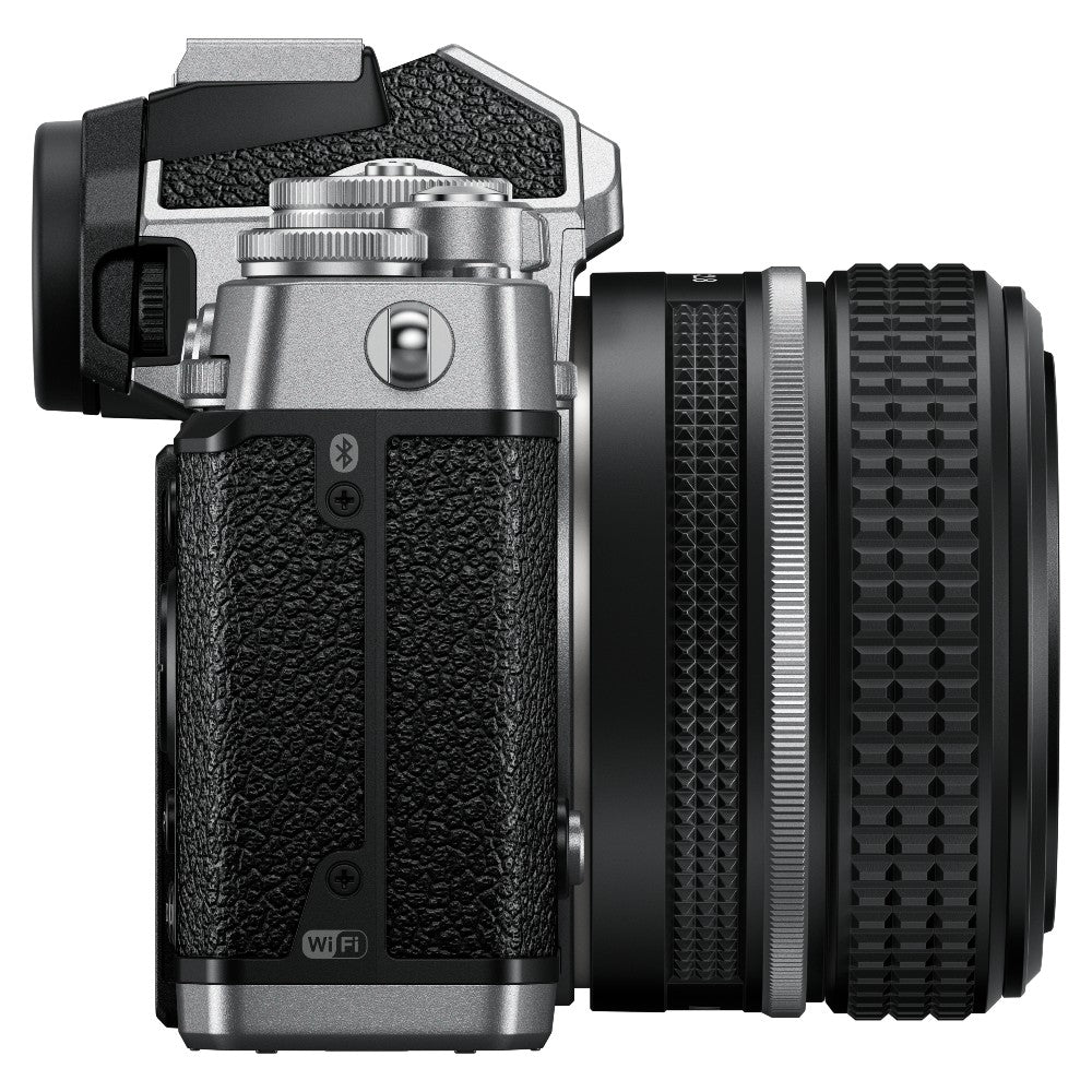 Nikon Z fc + 28 f/2.8 Spécial Edition