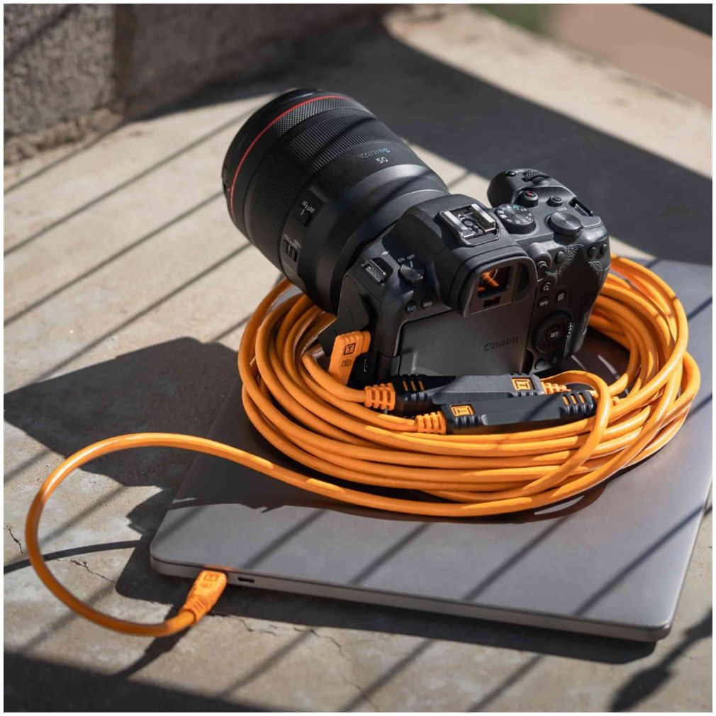 Outils de Fixation TetherPro Optima 10G USB-C, 31' (9,4m), Droit vers l'Orange Droit.