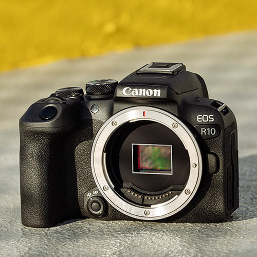 Canon EOS R10 Appareil Photo Hybride + Sigma 16-300mm f/3.5-6.7 DC OS