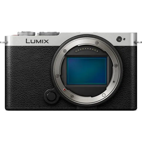 Panasonic Lumix S9 Argent/Noir + Lumix S 18-40mm f/4.5-6.3