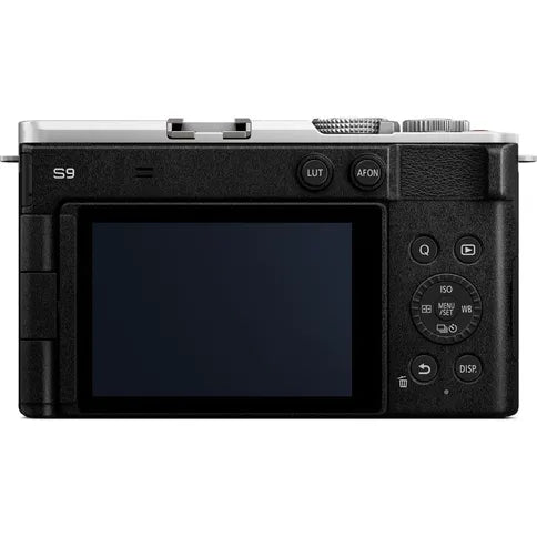 Panasonic Lumix S9 Argent/Noir + Lumix S 18-40mm f/4.5-6.3