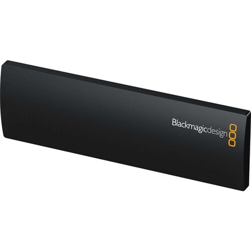 Étagère de rack universelle Blackmagic 1/3 vierge