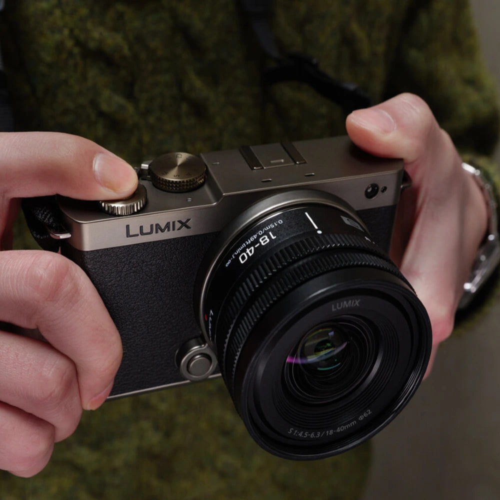 Panasonic Lumix S9 Titanium Black + Lumix S 18-40mm f/4.5-6.3