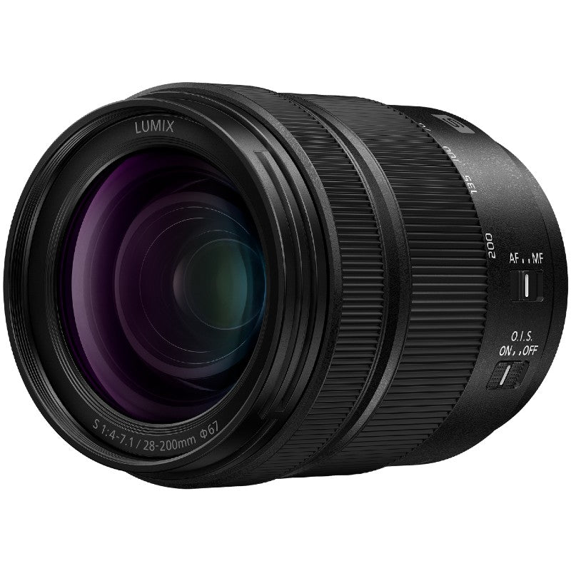 Panasonic Lumix DC-S1R mark II + Lumix S 28-200mm f/4-7.1 MACRO