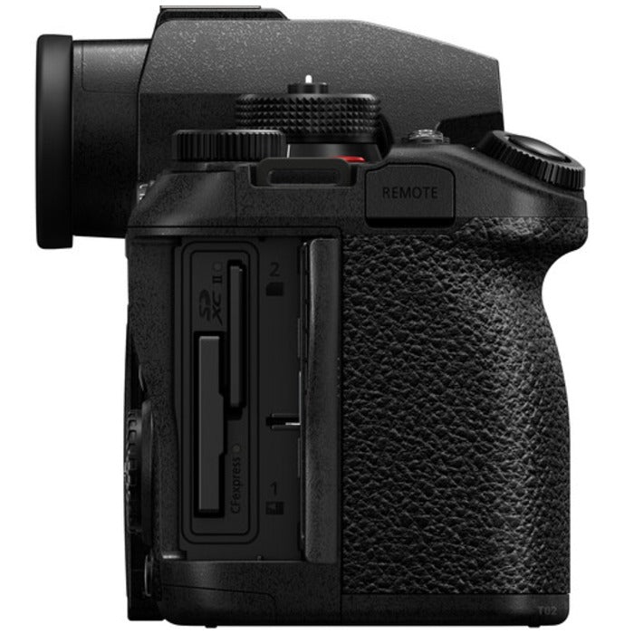 Panasonic Lumix DC-S1R mark II + Lumix S 28-200mm f/4-7.1 MACRO