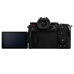 Panasonic LUMIX S5D + 18-40mm + Joby Action Tripod