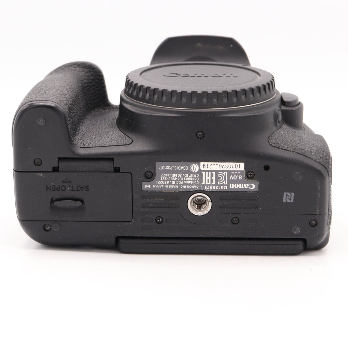 Canon EOS 750D body used