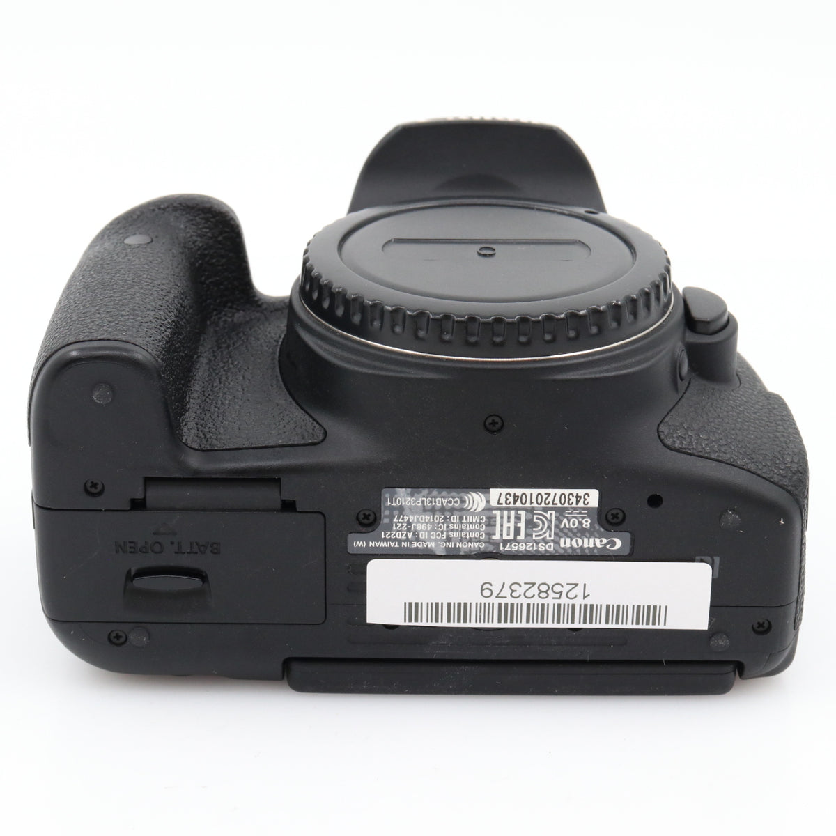 Canon EOS 750D body used