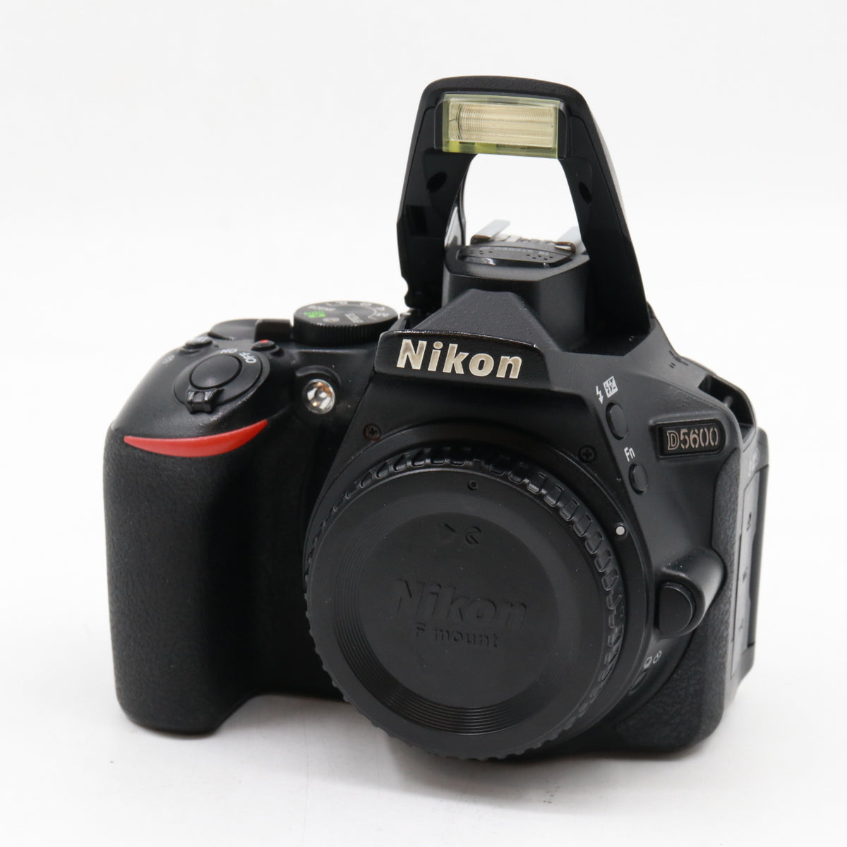 Nikon D5600 boîtier occasion