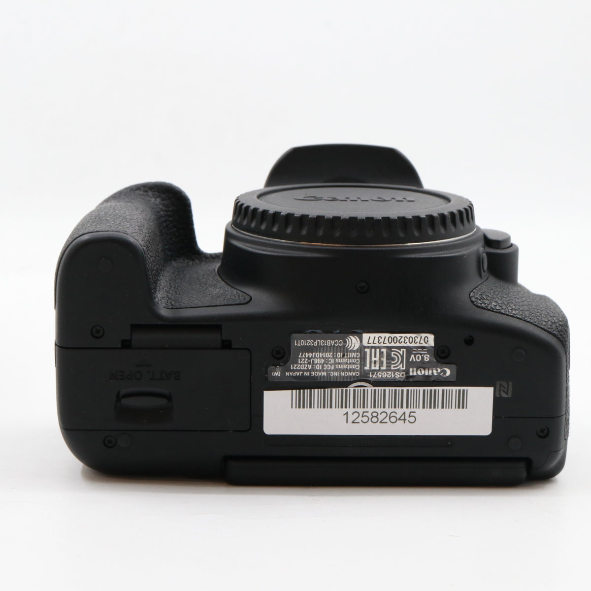 Canon EOS 750D body used
