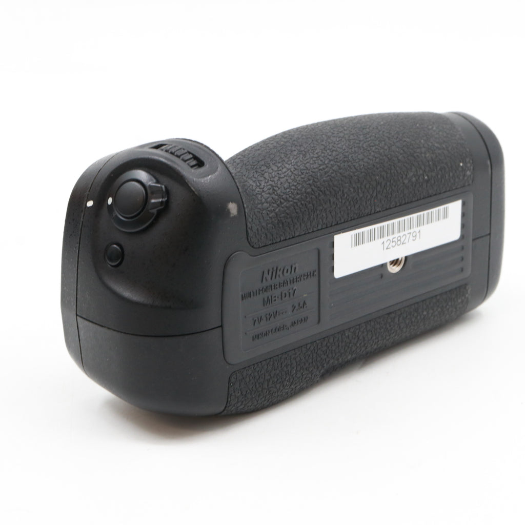 Nikon MB-D17 batterygrip used