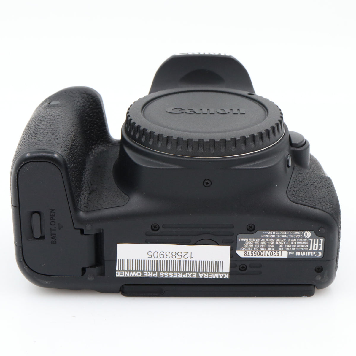 Canon EOS 77D body used