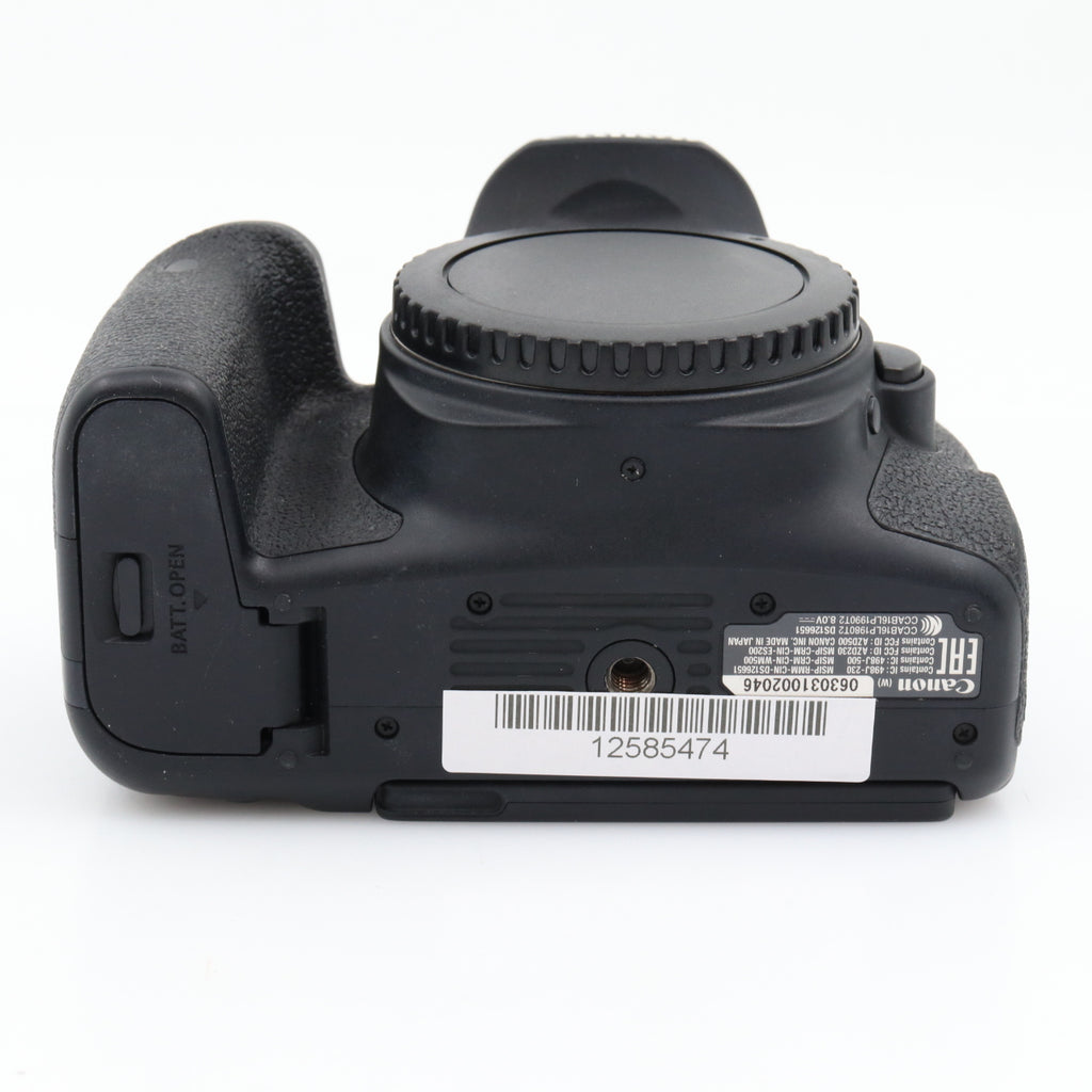 Canon EOS 77D body used