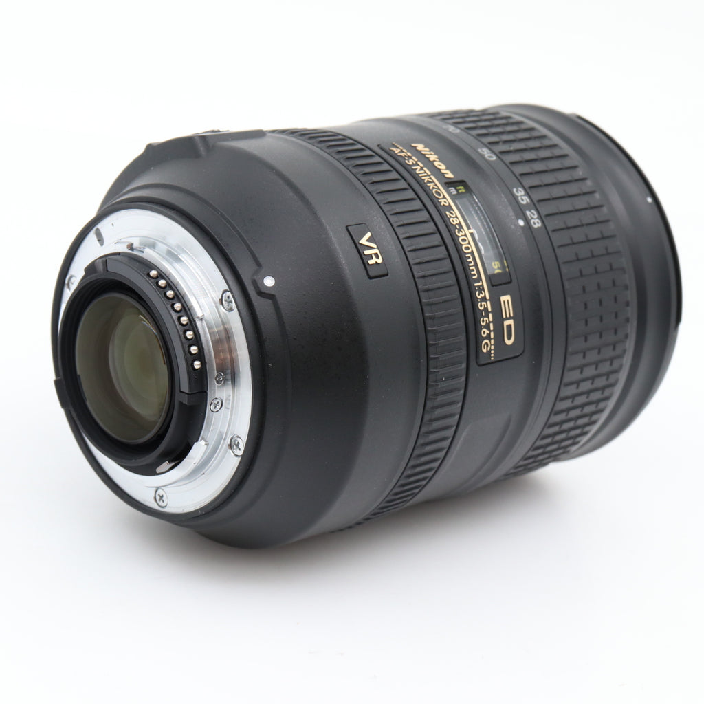 Nikon AF-S 28-300mm f/3.5-5.6G ED VR used