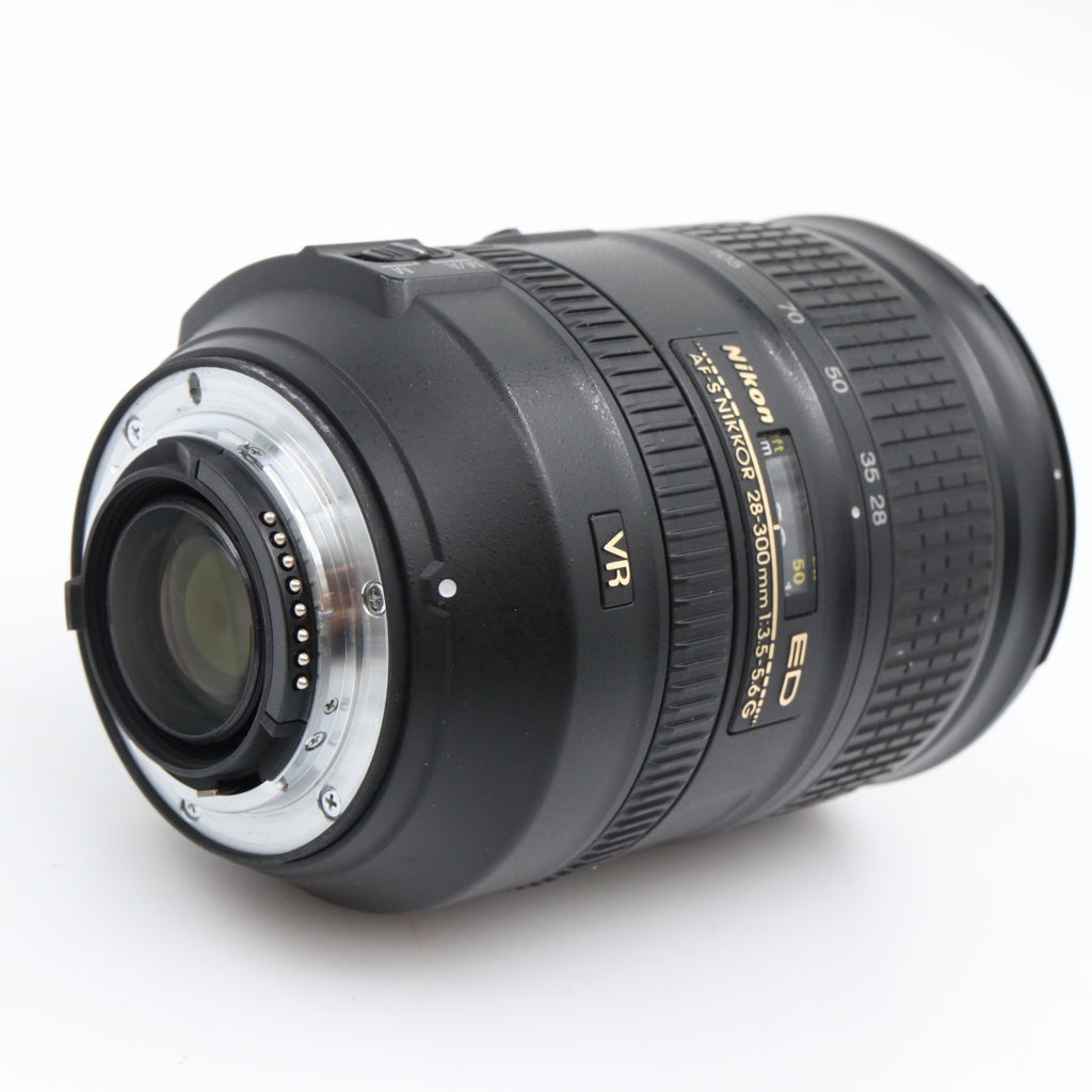 Nikon AF-S 28-300mm f/3.5-5.6G ED VR used