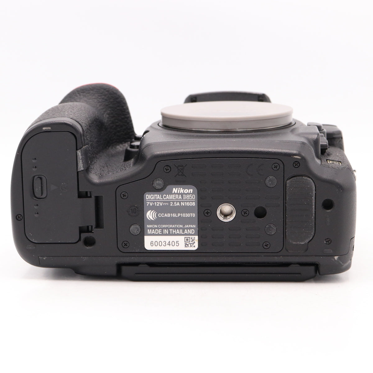 Nikon D850 body used