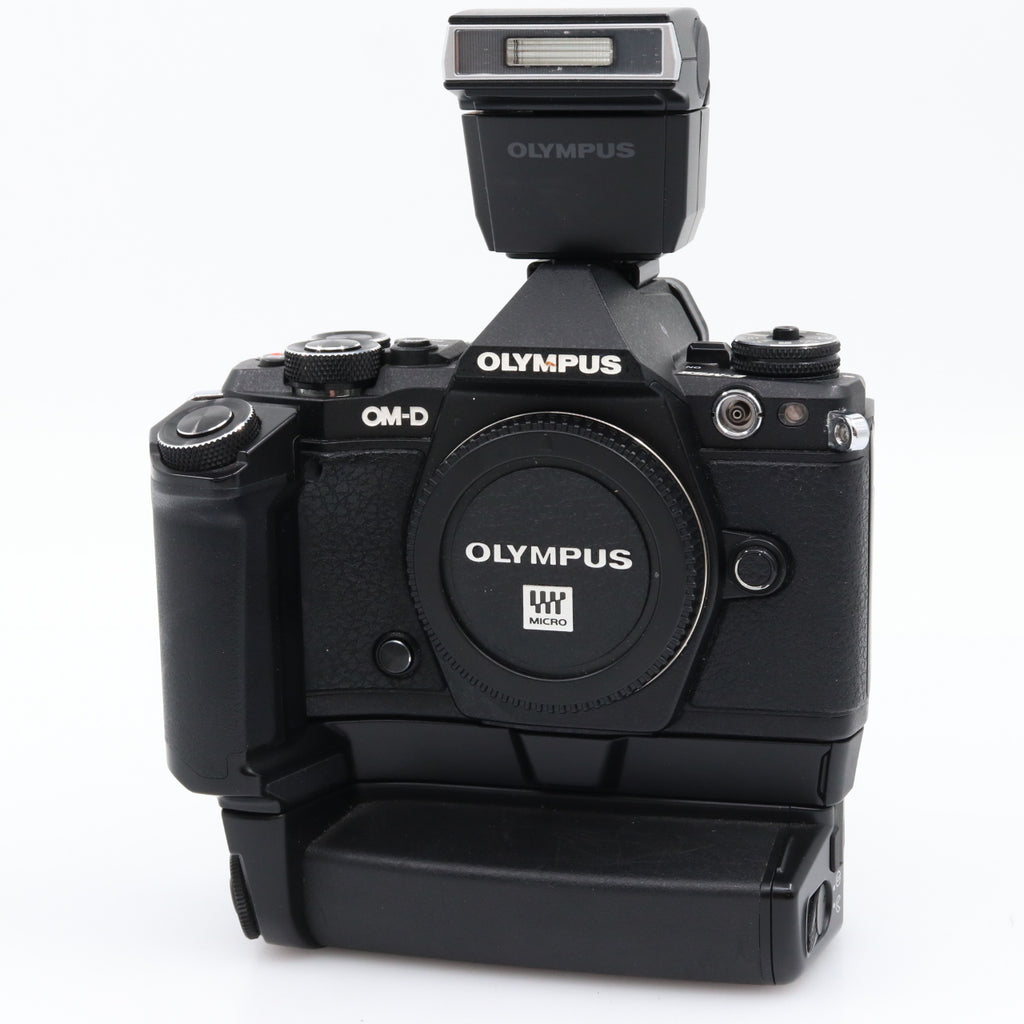 Olympus OM-D E-M5 Mark II + HLD-6P occasion