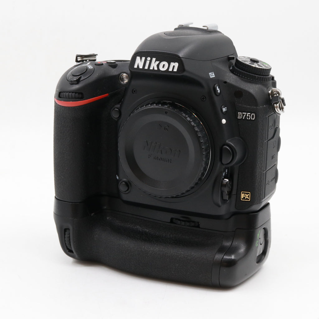 Nikon D750 + MB-D16 used