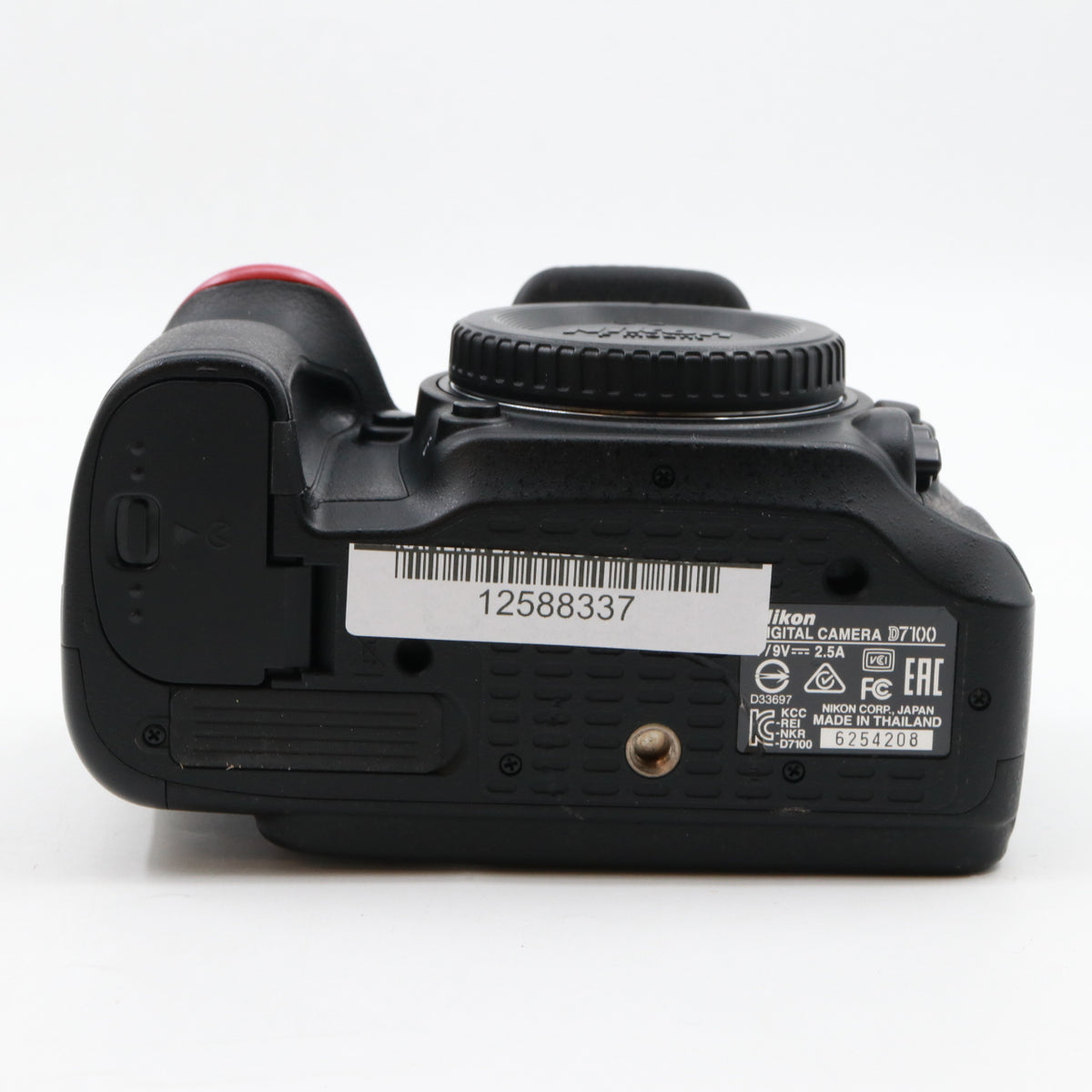 Nikon D7100 body used