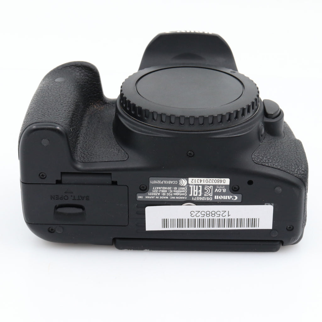Canon EOS 750D body used