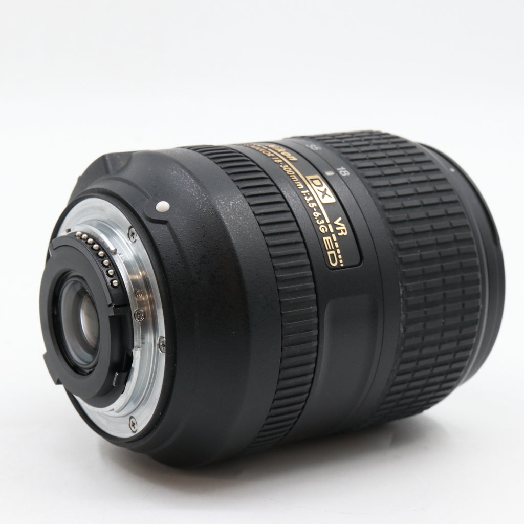 Nikon AF-S 18-300mm f/3.5-5.6G ED VR DX used