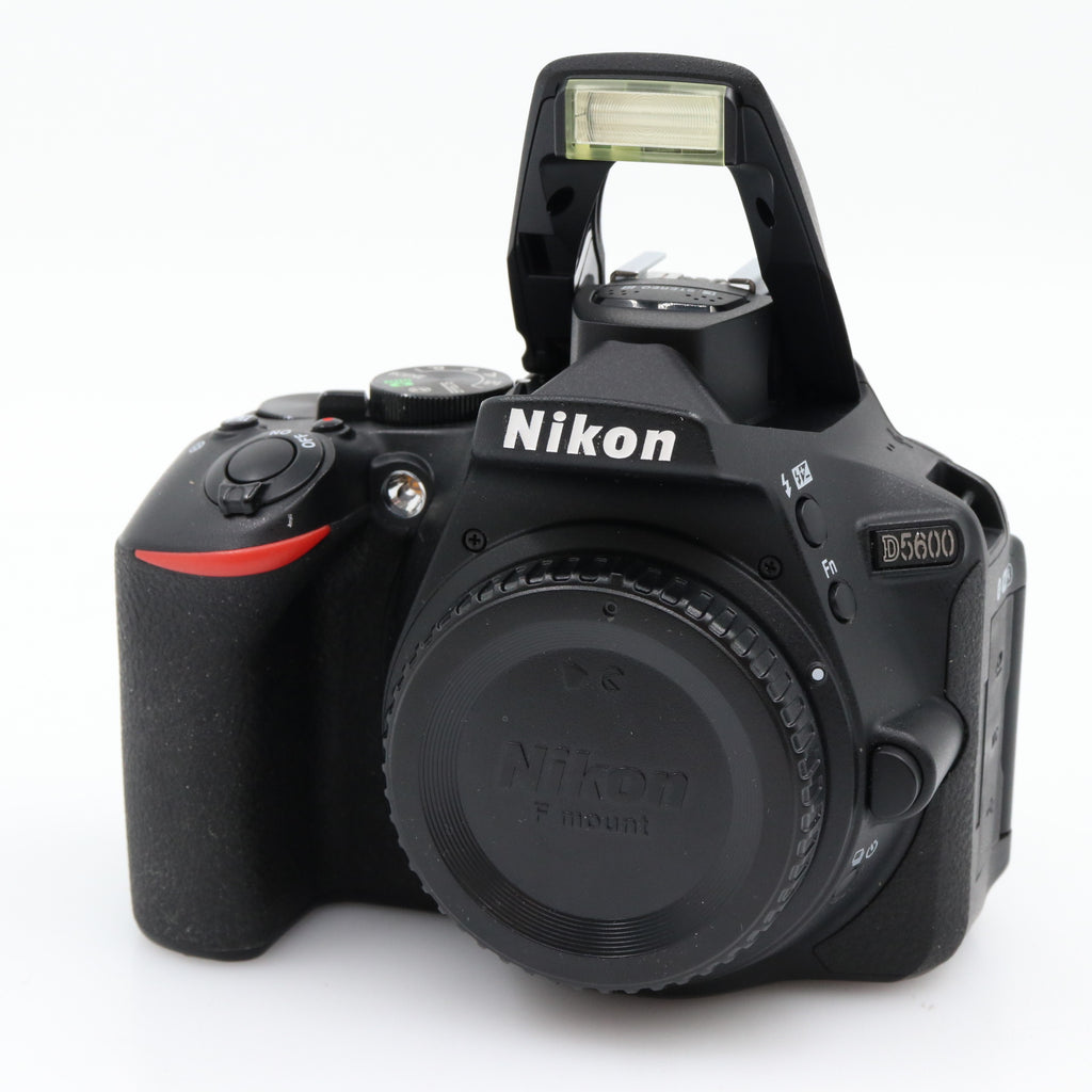 Nikon D5600 boîtier occasion